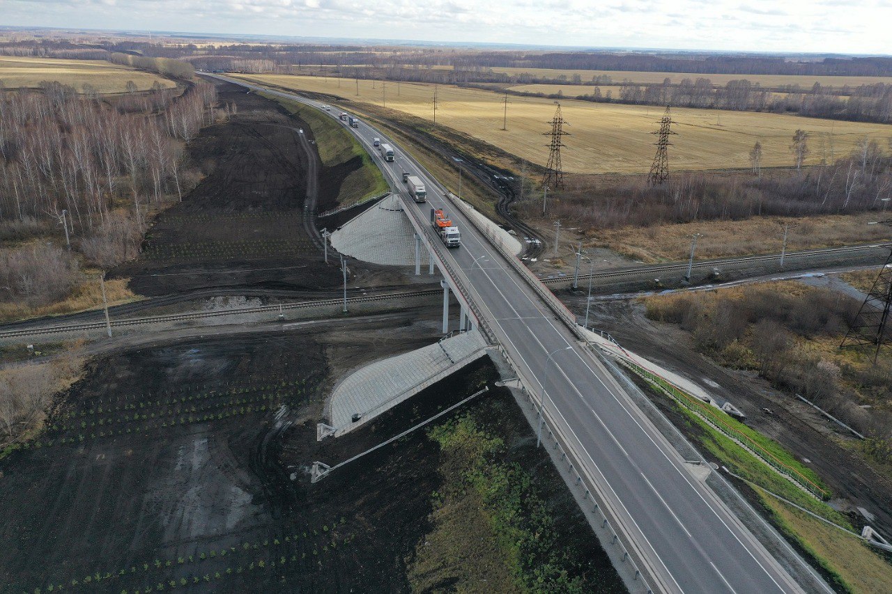 Кузбасские энергетики помогли реконструировать главную автомагистраль Сибири  • 22.11.2022 • Сибдепо