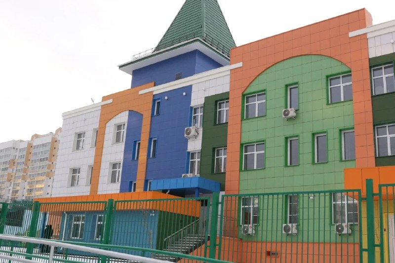 В Кемерове достроили трехэтажный детский сад с бассейном на 200 мест