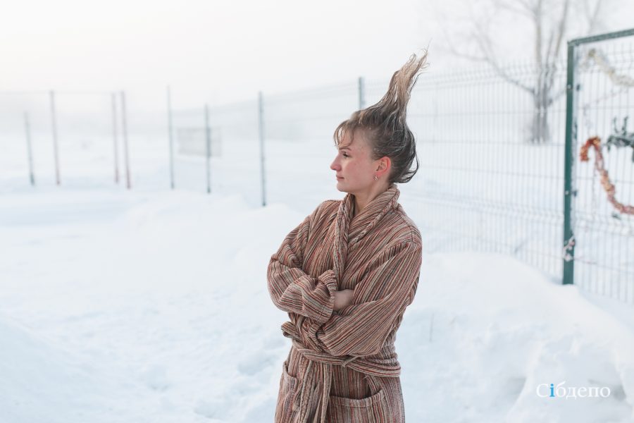 «Что они творят?»: в лютый мороз жители Кузбасса делают невероятное