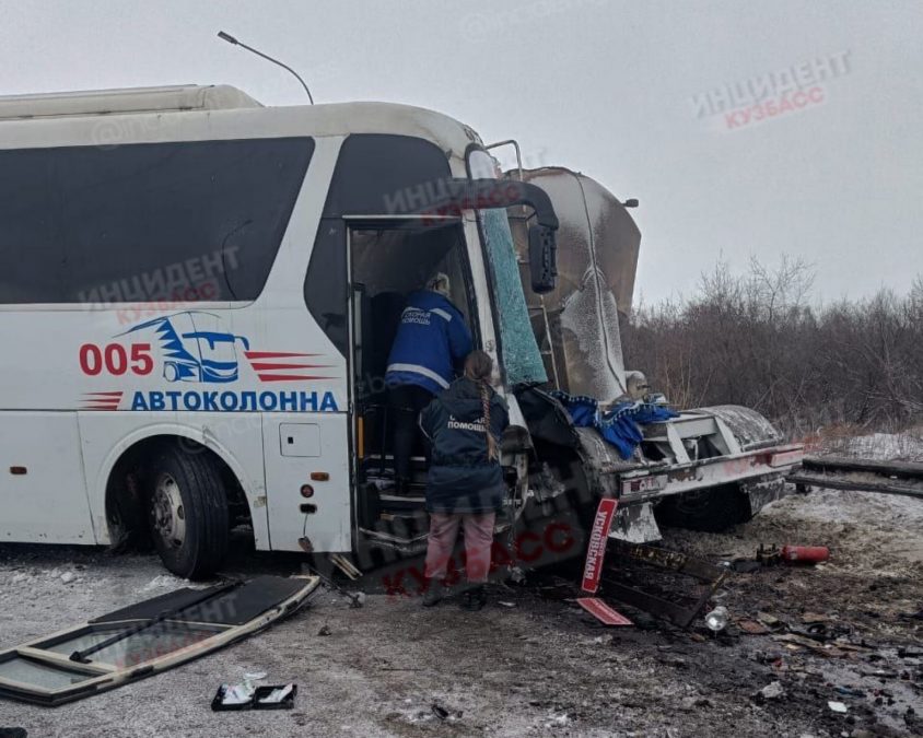 «Один погиб, двое пострадали»: смертельная авария произошла в Кузбассе