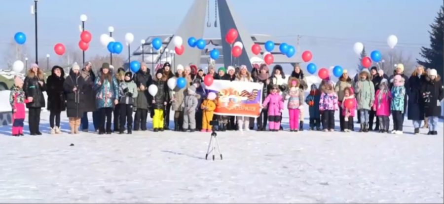 Власти Кузбасса и жёны военных массово поздравили мужчин с Днём защитника Отечества