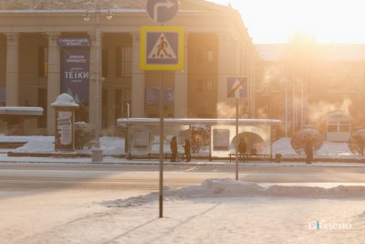 Автомобилистов Кузбасса предупреждают об опасности из-за сильных снегопадов