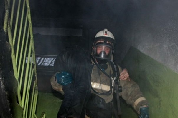 Восемь человек спасли во время пожара в Кузбассе