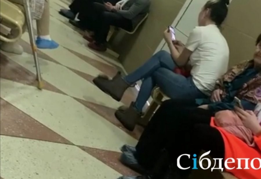 Девушка с гипсом ужаснулась современной медицине в Новокузнецке