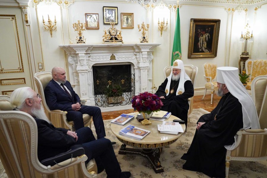 Патриарха Кирилла пригласили в Кузбасс, чтобы показать два величественных объекта