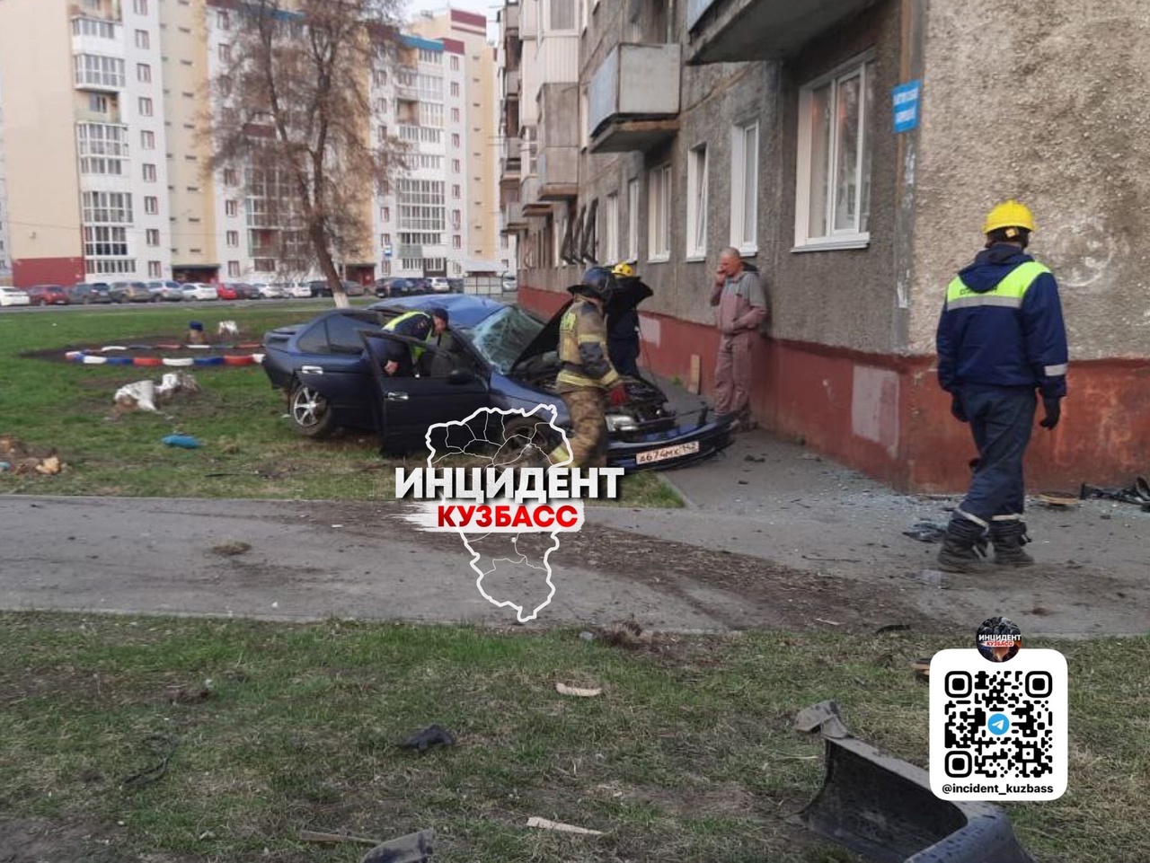 6 мая 2023 г. Машина врезалась в стену. Улица Металлистов Кемерово.