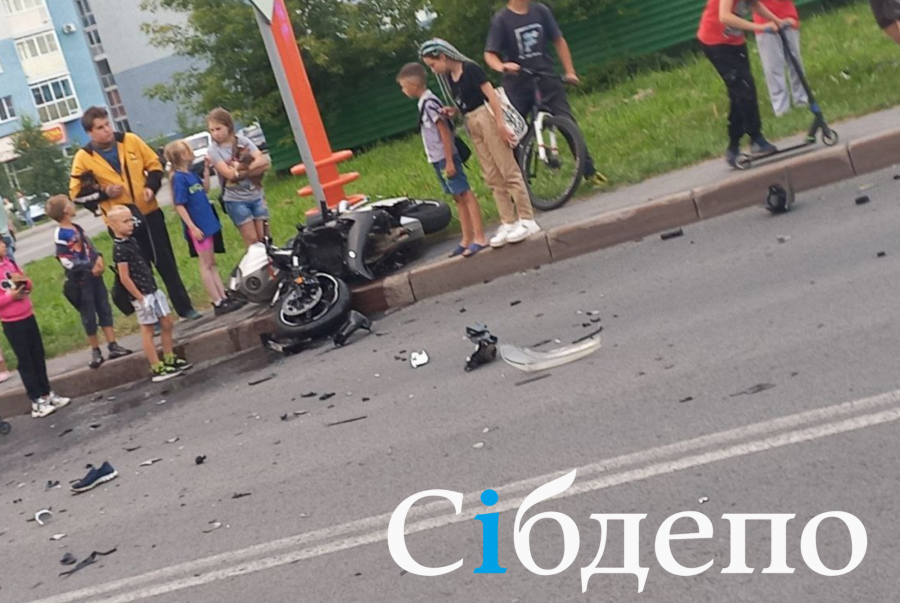 Иномарка снесла мотоцикл в Кемерове: спустя почти год полиция озвучила шокирующую подробность трагедии