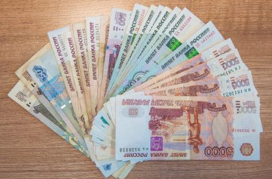 Нацбанк Казахстана назвал сумму денежных переводов из России
