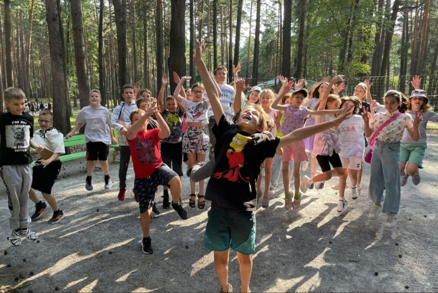 Почти две тысячи детей сотрудников компании «СУЭК-Кузбасс» отдохнут летом в загородных лагерях
