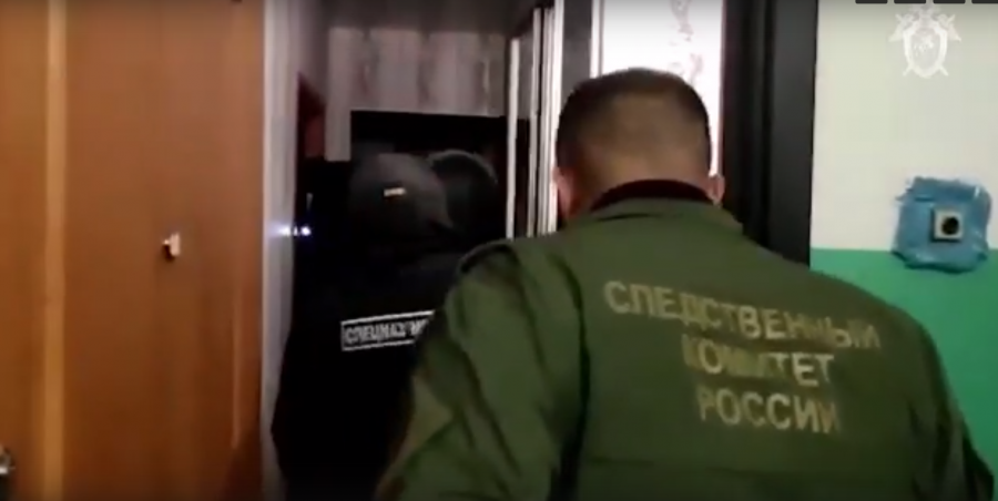 СК опубликовал видео задержания убийцы мужчины из Осинников