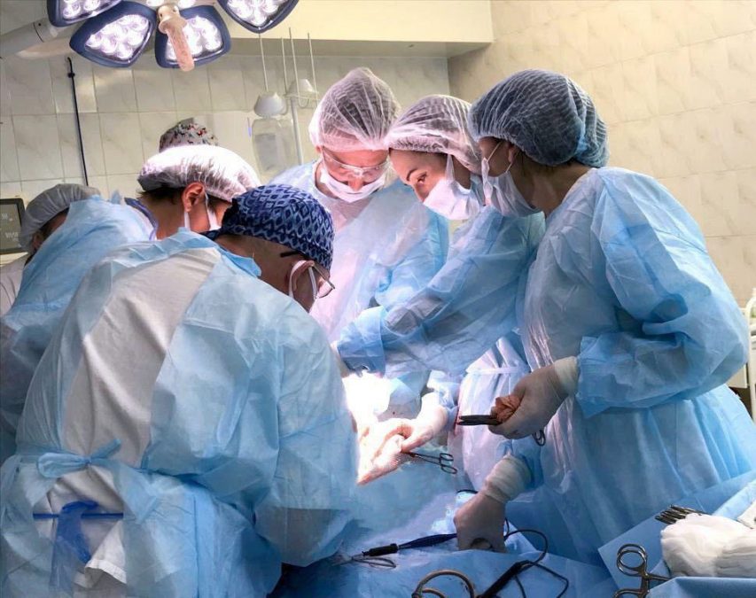 Хирурги Кузбасса вырезали из двух женщин опухоли матки общим весом в 50 кг