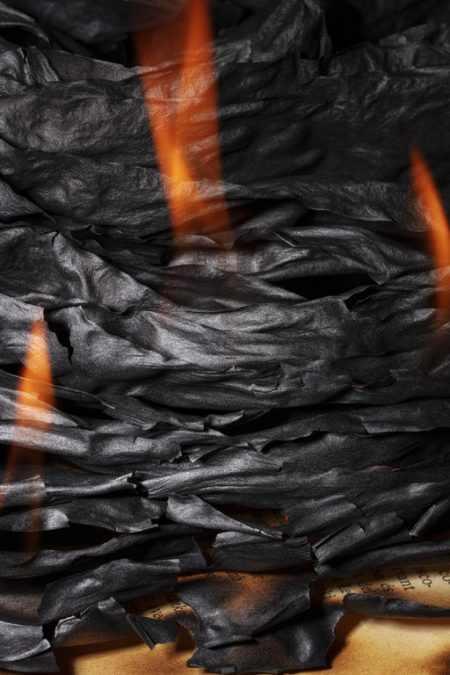 Горящие и смердящие: в Кузбассе загорелась свалка фекалий