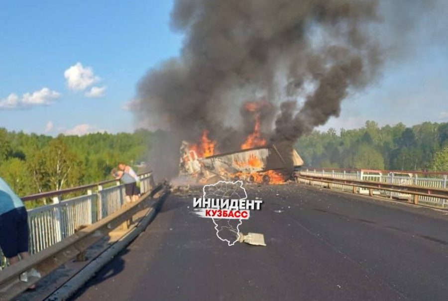 Соцсети: два водителя погибли в страшном ДТП на трассе Алтай — Кузбасс