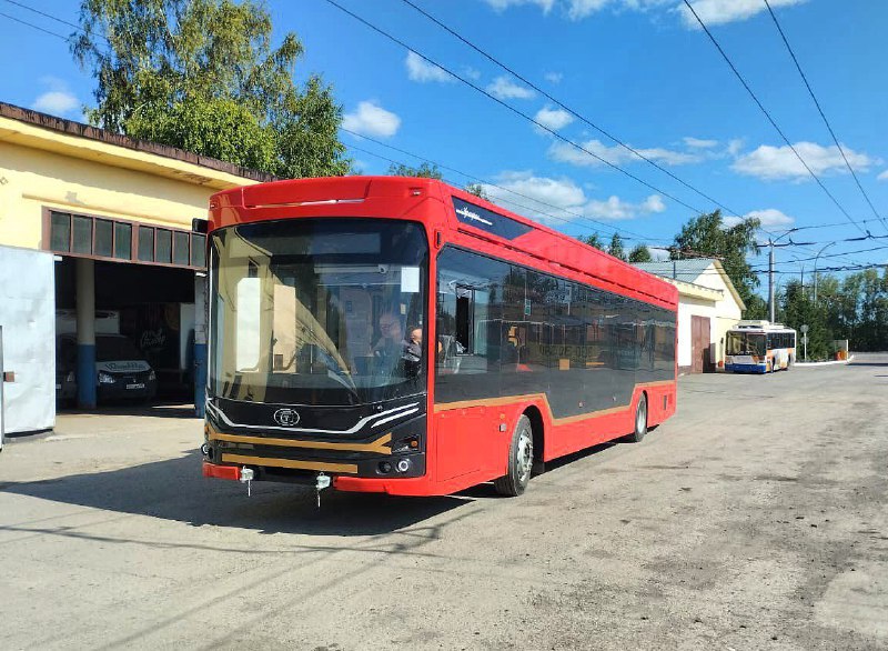 В Кемерово привезли новые троллейбусы