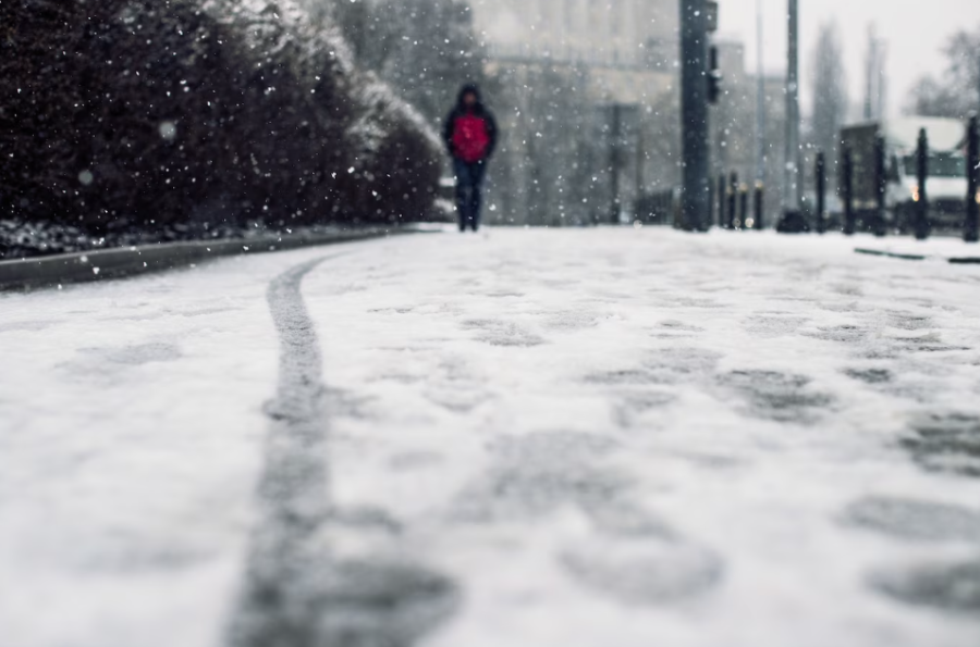 В нескольких городах Кузбасса выпал снег