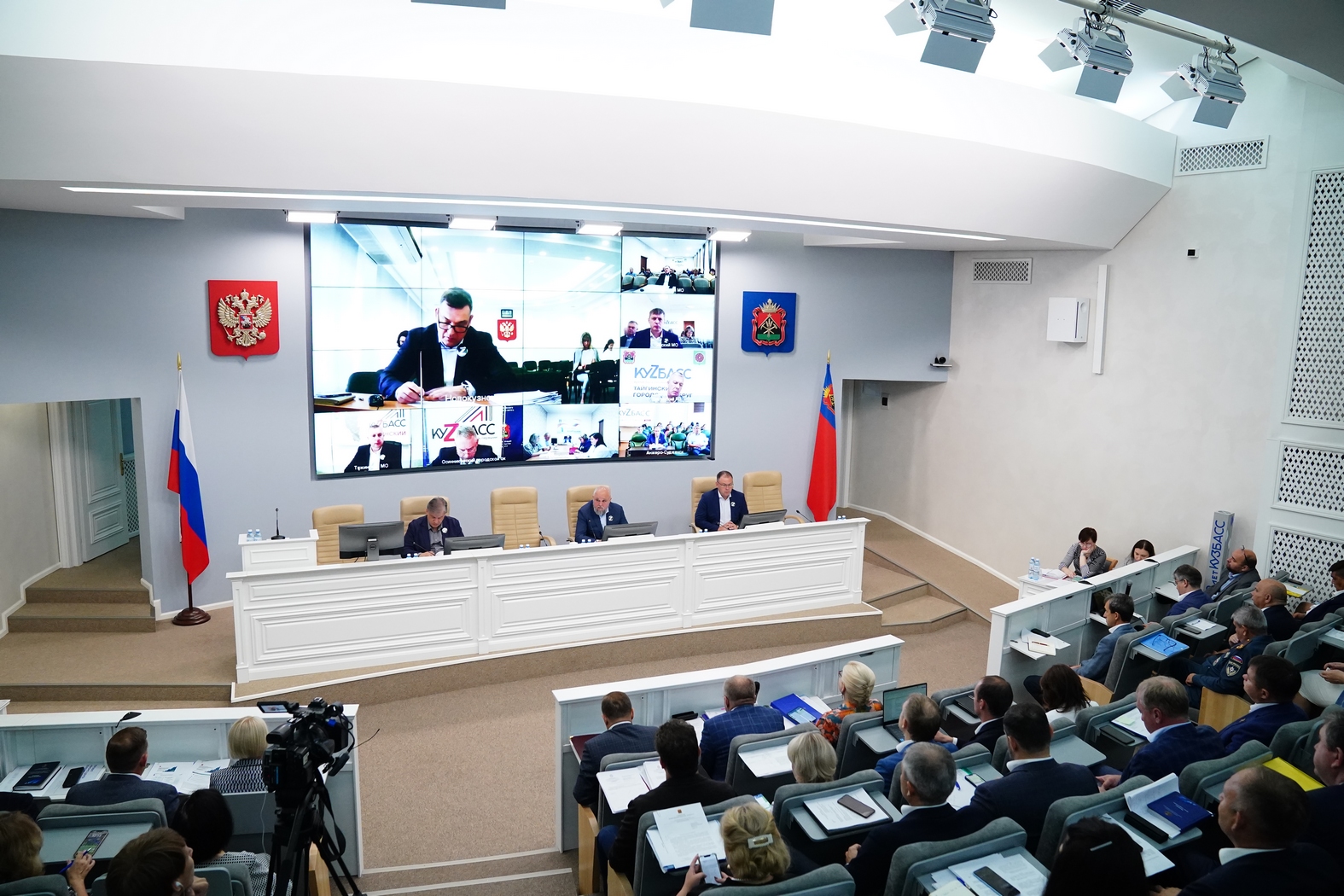 Новый состав правительства утвержден в Кузбассе