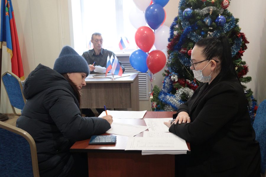 Кузбассовцы смогут поставить подписи в поддержку Владимира Путина и в праздничные дни