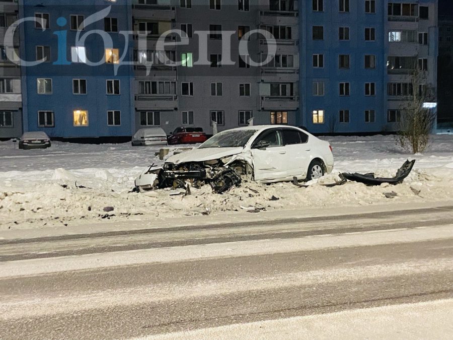 В Кемерове произошла жесткая авария в популярном месте