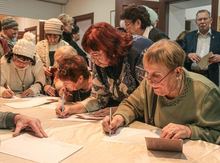 Ветераны Кузбасса рассказали почему поставили подписи за выдвижение Владимира Путина