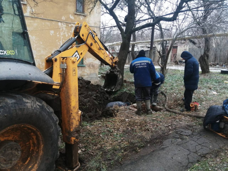 Бригада аварийно-восстановительного отряда ЖКХ из Кузбасса направилась в Горловку