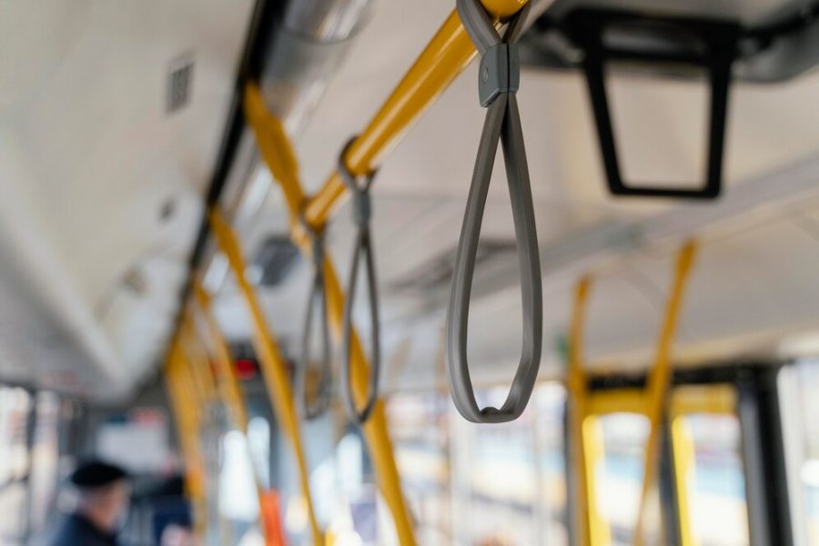 «Отказали фары»: в российском регионе перевернулся автобус с людьми внутри