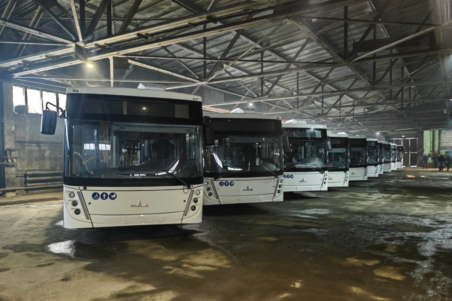 Смена перевозчика и новые автобусы: транспортники Новокузнецка поделились отличными новостями