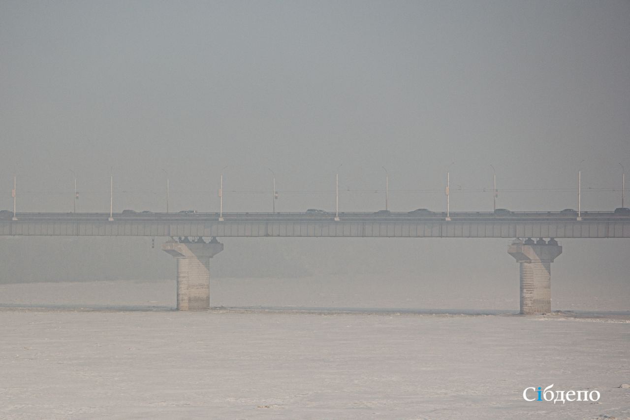 «Дорогу порвало поперёк»: власти Кемерова объяснили, что будут делать с опасной трещиной на мосту