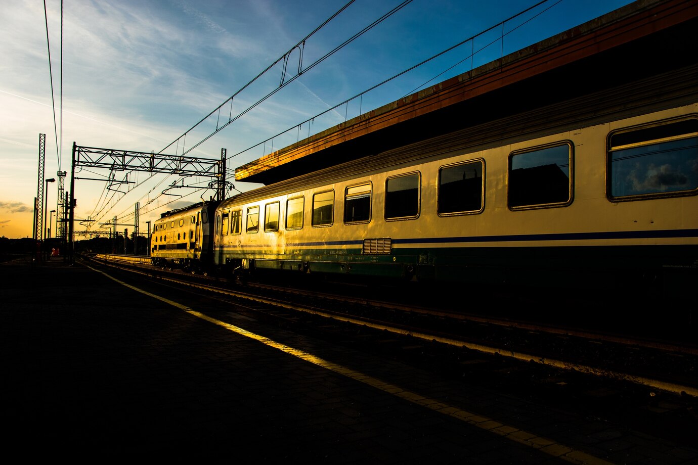 Жительница Кузбасса предотвратила страшное на железной дороге