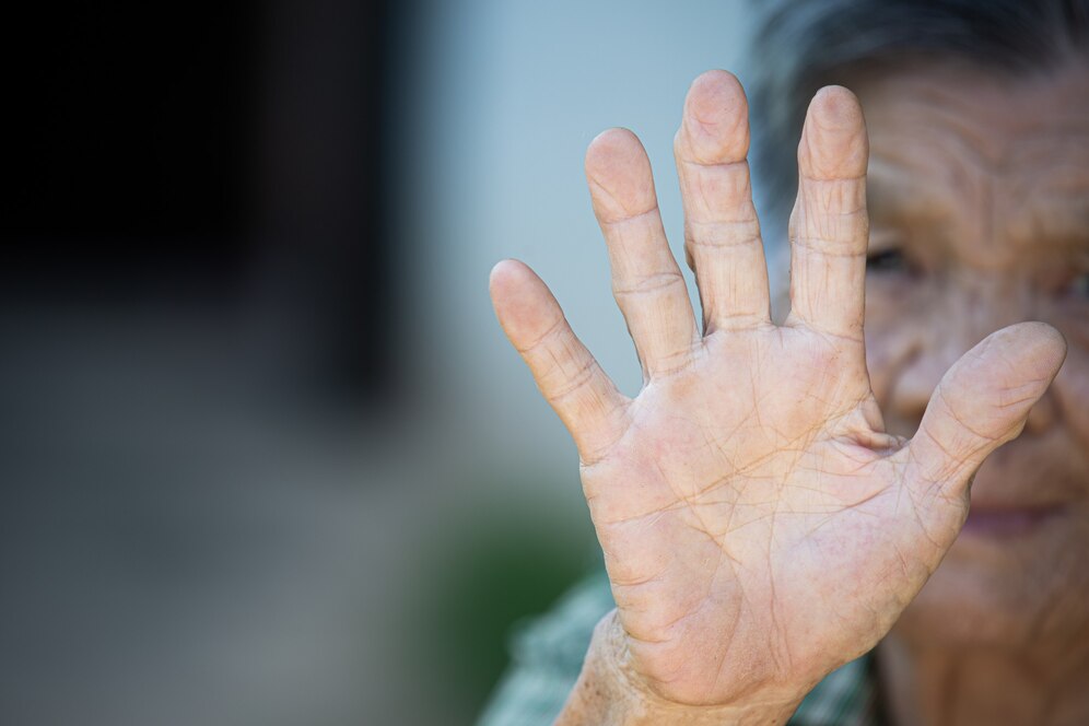 Пожилая женщина в резиновых тапках пропала в Кузбассе