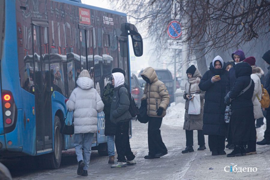 В Кемерове водитель автобуса бессовестно рискнул здоровьем пассажиров