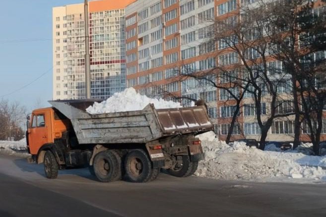 Мэрии Кемерова придётся позаботиться о грязном снеге