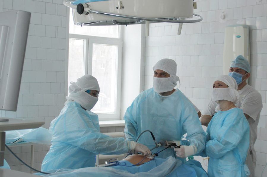 Случай типичный, но опасный: в Кузбассе доктора провели сложную операцию
