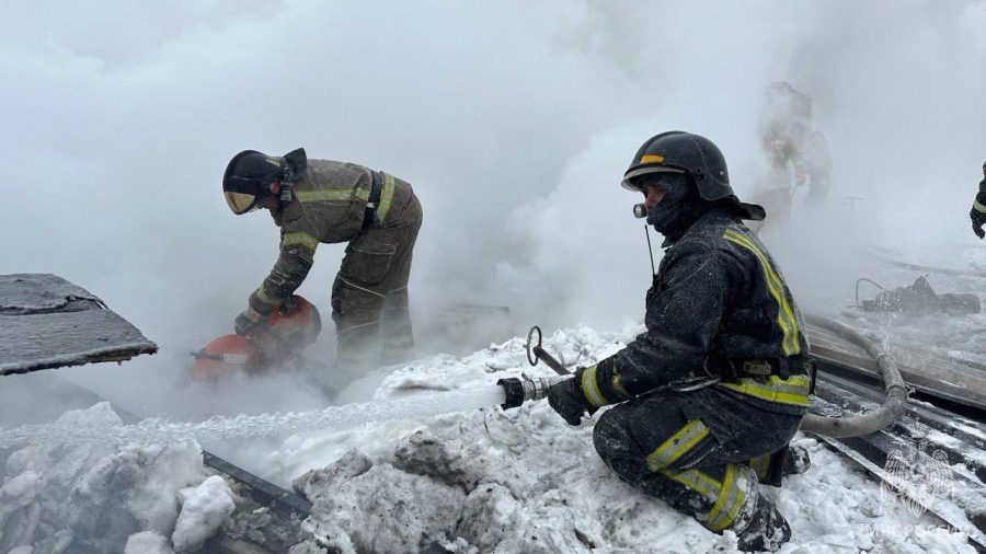 В Кемерове ликвидировали масштабный пожар