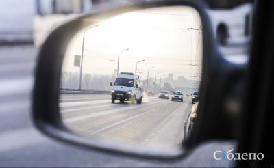 «Труп за рулем»: кузбассовцы сообщили о ДТП на дороге