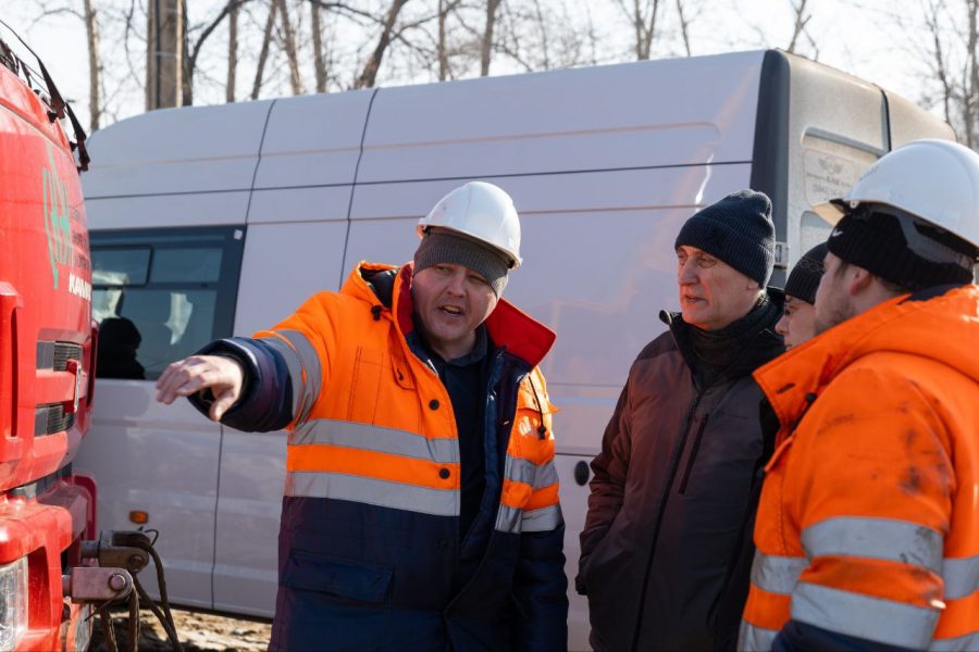 Почти доделали: в Кемерове активно идет строительство водопровода для местных жителей