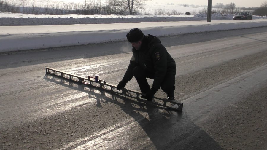 В Кузбассе ГИБДД нашла тысячи нарушений содержания дорог