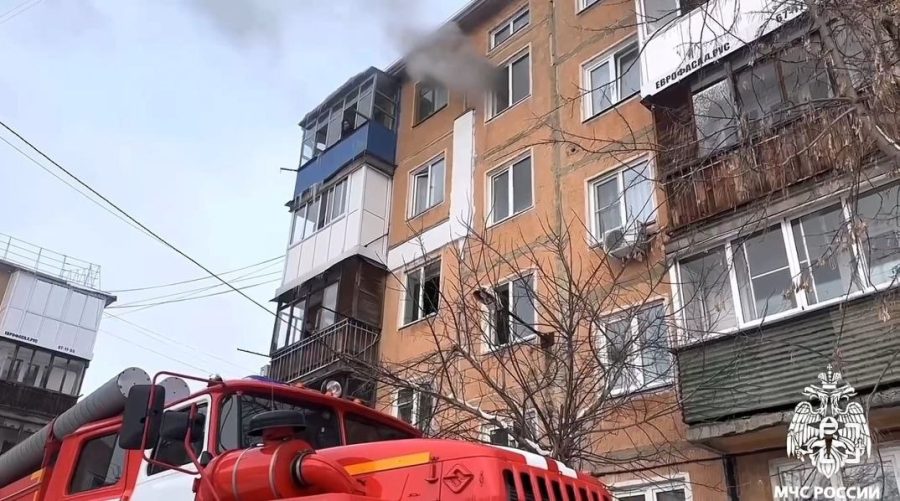 13 человек спасли в Кемерове из горящей пятиэтажки