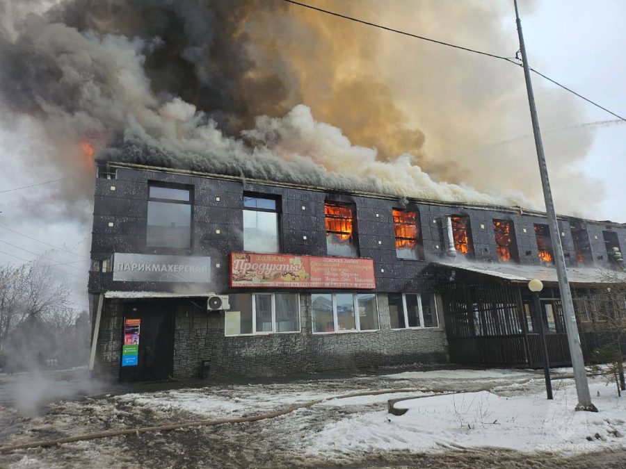 В России ликвидировали крупное возгорание в популярном кафе