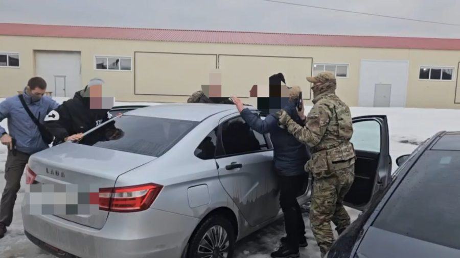 Кузбасские силовики жёстко и быстро задержали людей с сигаретами