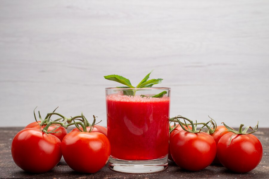 Россиянам рассказали о полезных свойствах томатного сока