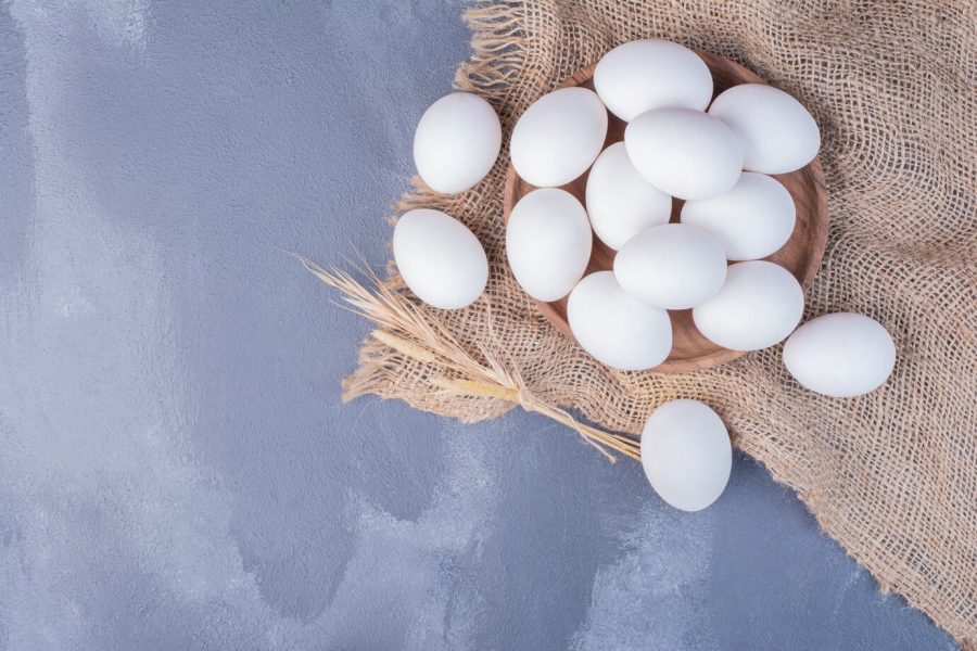 Торговым сетям России ФАС запретила повышать цены на куриные яйца