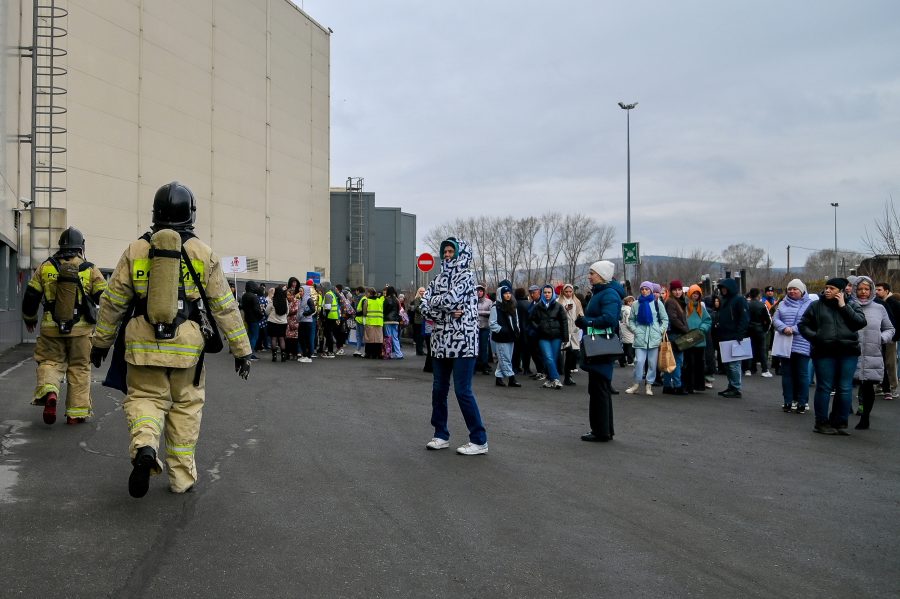 Из большого ТРЦ в крупном городе Кузбасса эвакуировали людей