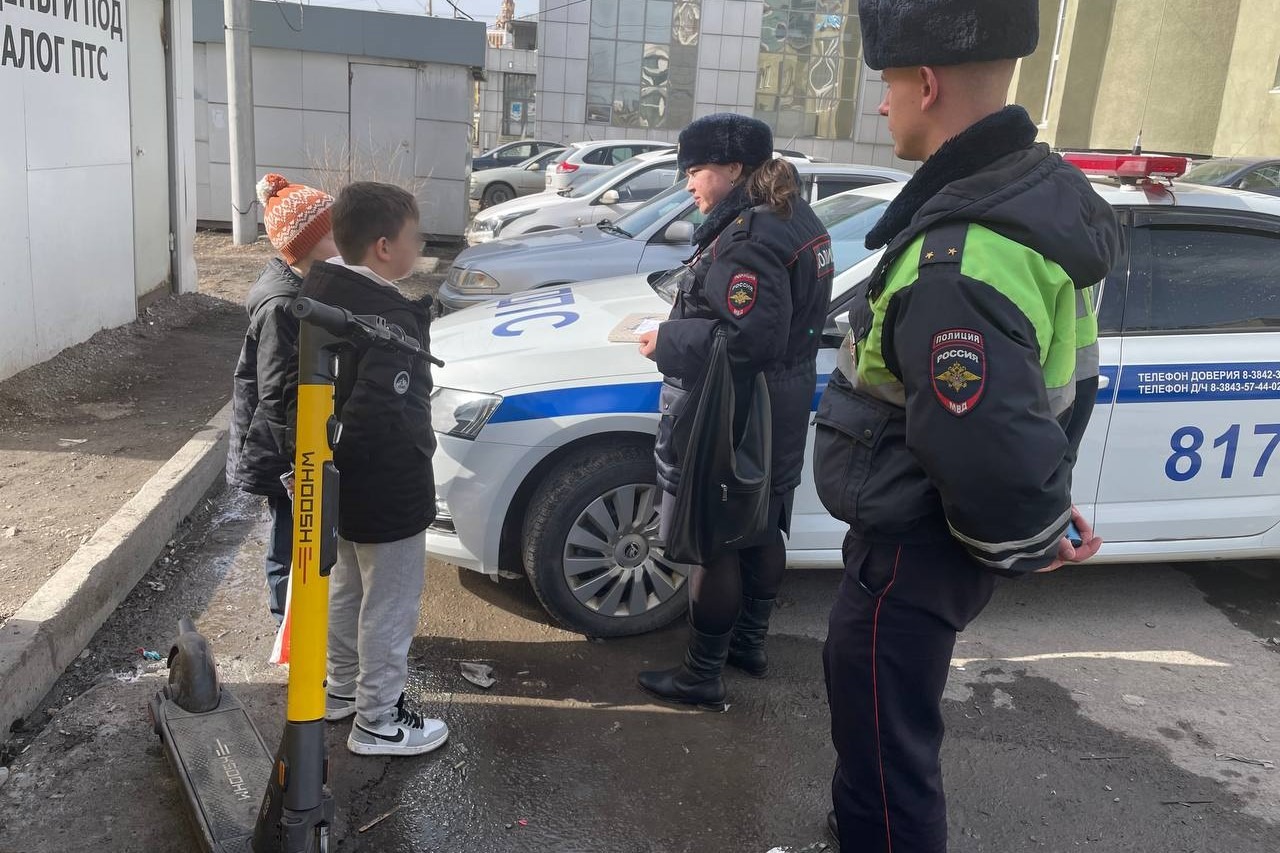 В кузбасском городе полиция взялась за самокатчиков • 08.04.2024 • Новости  • Сибдепо