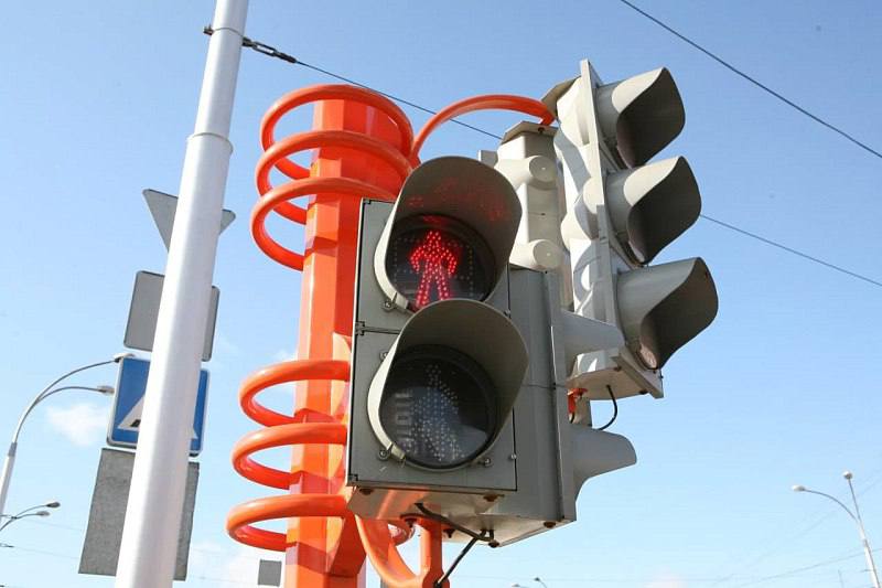 На важном перекрёстке в Кемерове отключат светофоры