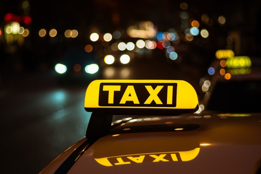 В России сильно дорожают поездки на такси