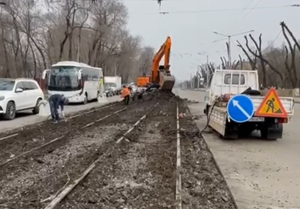 Плюс пробки, минус киоски: в крупном городе Кузбасса начался масштабный ремонт