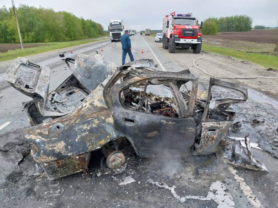 На российской трассе произошла ужасная авария с участием грузовой машины