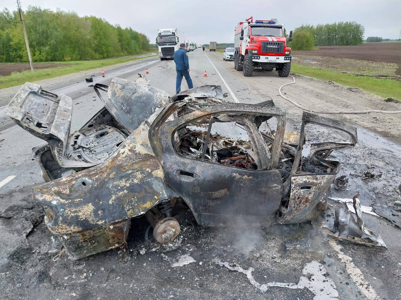 На российской трассе произошла ужасная авария с участием грузовой машины