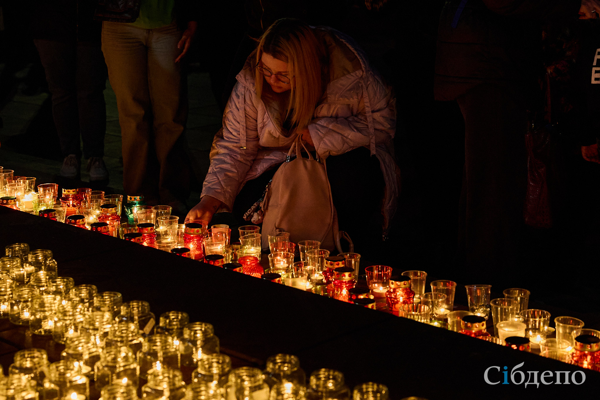 Тысячи свечей зажглись в Кузбассе в память о павших героях войны