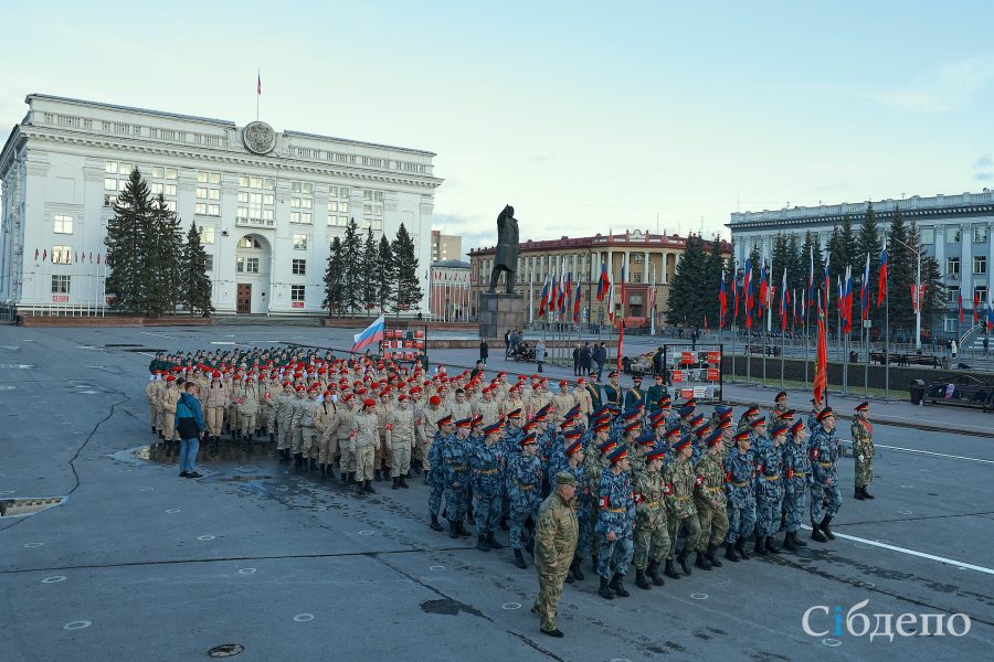 В Кемерове прошла репетиция праздничного парада Победы